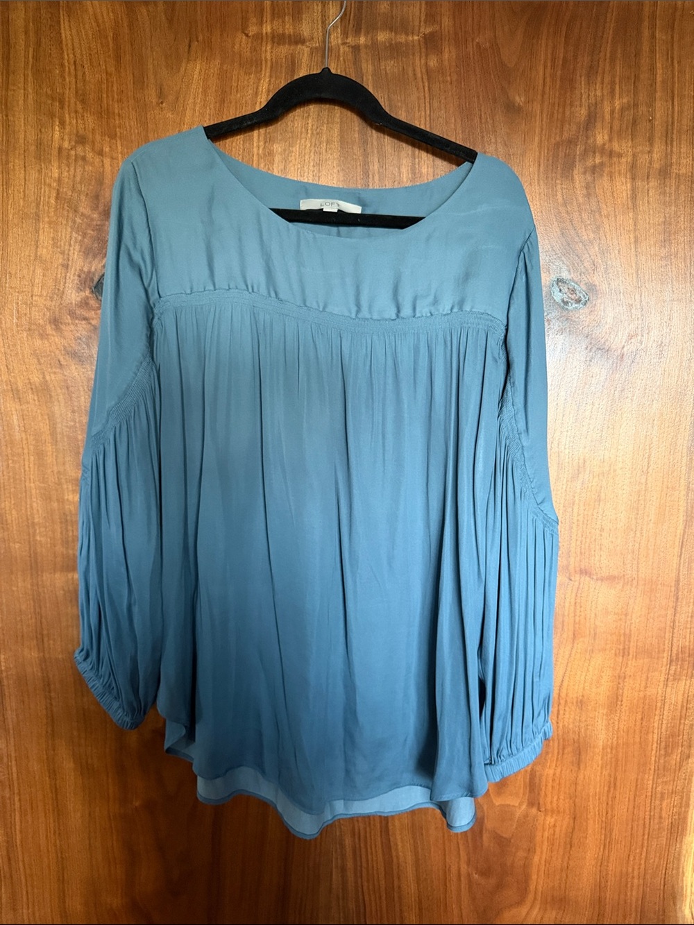Loft Women's Sea Foam Green Smocked Front Silk Like Blouse XL Roomy Fit